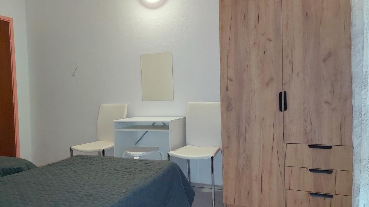 Nar Apartment Mrljane Exteriör bild