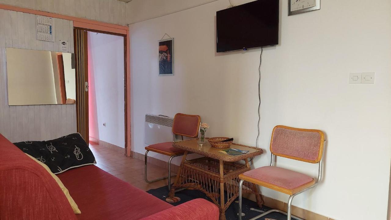 Nar Apartment Mrljane Exteriör bild